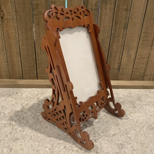 Hand carved ornate fretwork - carved,